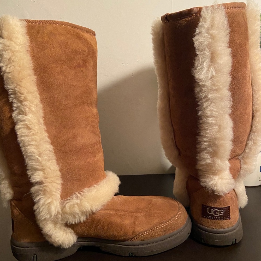 UGGS SUNBURST TALL
